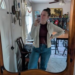 Meet your Posher, Alyssa